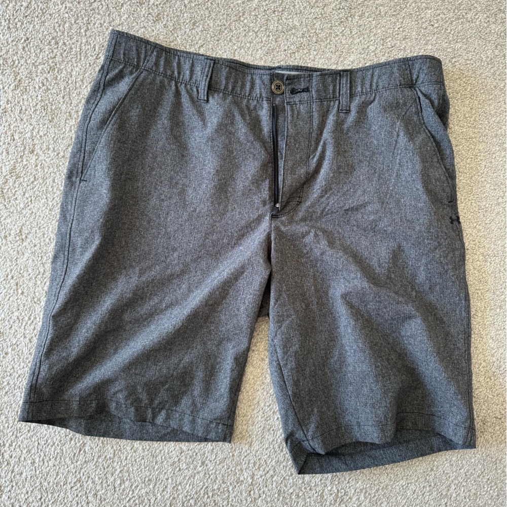UA grey golf shorts size 36